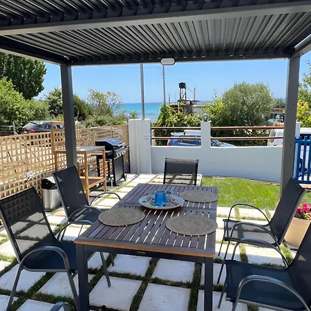 Villa Blue Canvas *